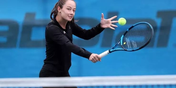 Zeynep Sönmez’den Wimbledon’da tarihî başarı: 3. tura yükseldi!