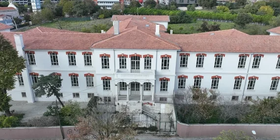 Balıklı Rum Hastanesi’ne operasyon: Profesör, eczacı ve tıbbi sekreter gözaltında