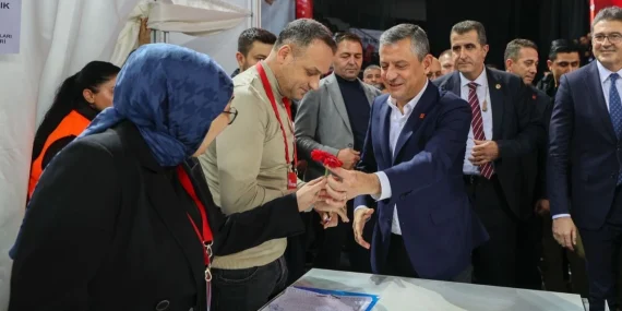 Özgür Özel’den erken seçim açıklaması: Talebimizi diri tutacağız