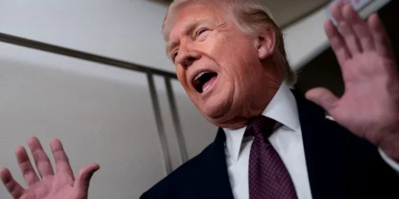 Donald Trump’tan İran’daki göstericilere: Protestolara devam edin, yardım yolda