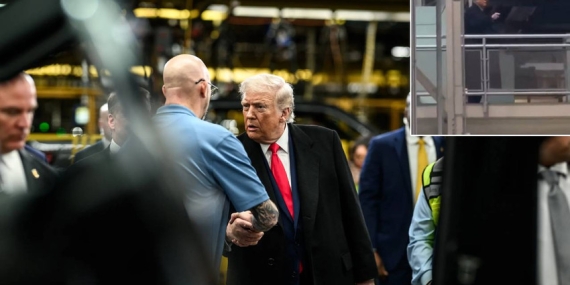 Ford, Trump’la tartışan çalışanını işten çıkardı: Fabrika ziyaretinde çileden çıkartan Epstein göndermesi!