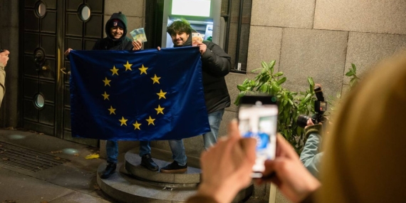 New York Times | Bulgaristan’ın dramatik dönüşümü: 150 yıllık para biriminin değişimi hem umut hem gözyaşı getirdi