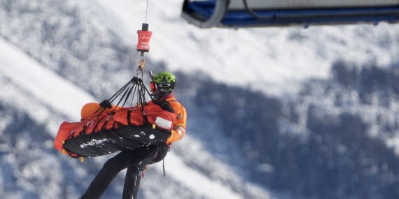 The Guardian | 2026 Kış Olimpiyatları’nda kaza: ABD’li kayakçı Vonn yaşadığı düşme sonrası hastaneye kaldırıldı