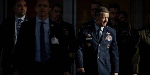 CNN International | Beyaz Saray’da İran savaşından çekinen isim: Trump’ın ve ABD ordusunun bir numarası Dan Caine