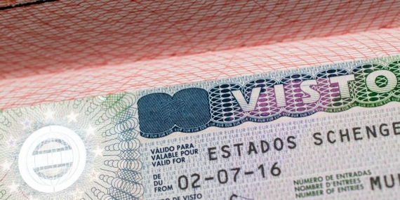 Dünya | Avrupa’dan Türkiye’ye vize mesajı: Yetkililer sorunu çözmek yerine yeşil pasaport veriyor