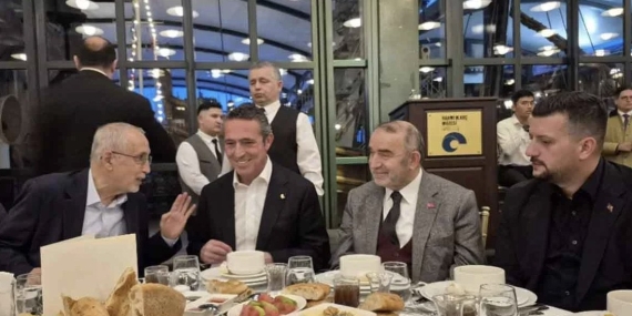 Ali Koç, İlim Yayma Cemiyeti ve imam hatipli öğrencilere iftar verdi