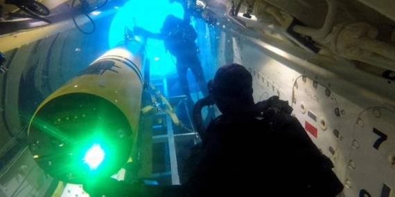 The Guardian | Hürmüz Boğazı neden hala kapalı? ABD istihbarat raporu: İran döşediği mayınları bulamıyor