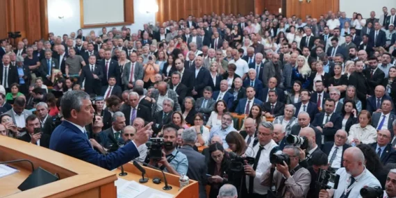 Halk TV | Özgür Özel’den Kemal Kılıçdaroğlu’na kurultay çağrısı