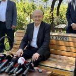 CHP GENEL BAŞKANI KILIÇDAROĞLU: "KURULTAYIN YASAL ZEMİNDE YAPILMASI LAZIM, TEDBİR KARARI KALKTIKTAN SONRA KURULTAY YAPILIR" "İHRAÇ VE ÜYELİKLERİN ASKIYA ALINACAĞI İDDİALARI DEDİKODU" "HENÜZ BİLMEDİĞİNİZ PEK ÇOK AYRINTIYI HALKLA BULUŞMADA ANLATACAĞIM"