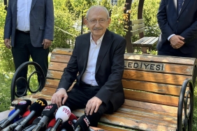CHP GENEL BAŞKANI KILIÇDAROĞLU: "KURULTAYIN YASAL ZEMİNDE YAPILMASI LAZIM, TEDBİR KARARI KALKTIKTAN SONRA KURULTAY YAPILIR" "İHRAÇ VE ÜYELİKLERİN ASKIYA ALINACAĞI İDDİALARI DEDİKODU" "HENÜZ BİLMEDİĞİNİZ PEK ÇOK AYRINTIYI HALKLA BULUŞMADA ANLATACAĞIM"