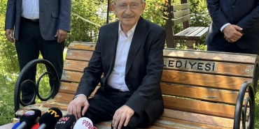 CHP GENEL BAŞKANI KILIÇDAROĞLU: "KURULTAYIN YASAL ZEMİNDE YAPILMASI LAZIM, TEDBİR KARARI KALKTIKTAN SONRA KURULTAY YAPILIR" "İHRAÇ VE ÜYELİKLERİN ASKIYA ALINACAĞI İDDİALARI DEDİKODU" "HENÜZ BİLMEDİĞİNİZ PEK ÇOK AYRINTIYI HALKLA BULUŞMADA ANLATACAĞIM"