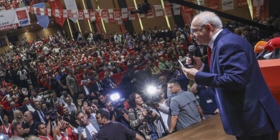 BirGün | CHP’nin katılım törenindeki “paralı figüran” iddiasına soruşturma