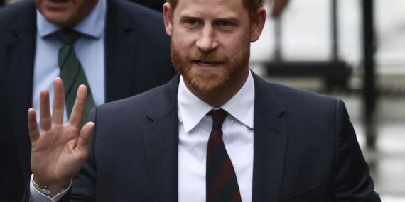 Prens Harry, Daily Mail yayıncısının milyonlarca sterlinlik dava masrafını ödeyecek
