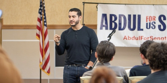 5PillarsUK | El-Sayed, AIPAC destekli rakibini yenerek michigan senato adaylığını kazandı