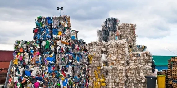Bloomberg: Avrupa, Türkiye’ye daha fazla plastik atık gönderecek!